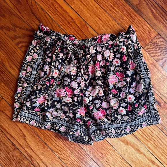 SOLD Ⓜ️ American Eagle Outfitters Paper Bag Shorts - Picture 8 of 8